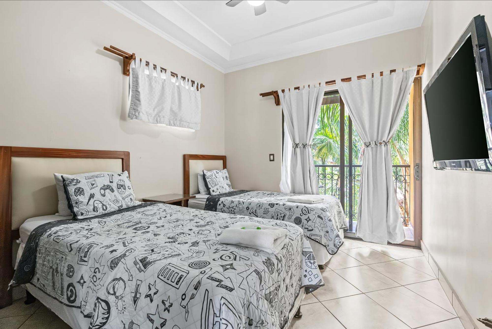 The Oaks Tamarindo Pool Front Condominiums Fast Wifi מראה חיצוני תמונה